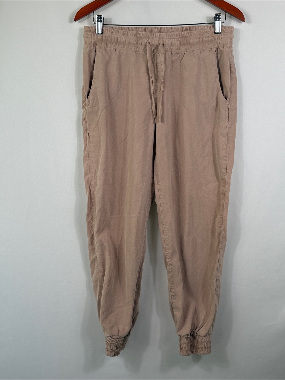 cloth & stone Women's Drawstring Joggers Taupe Blush Size S. 100% Tencel Lyocell